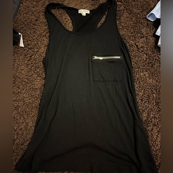 Tank - Picture 2 of 2